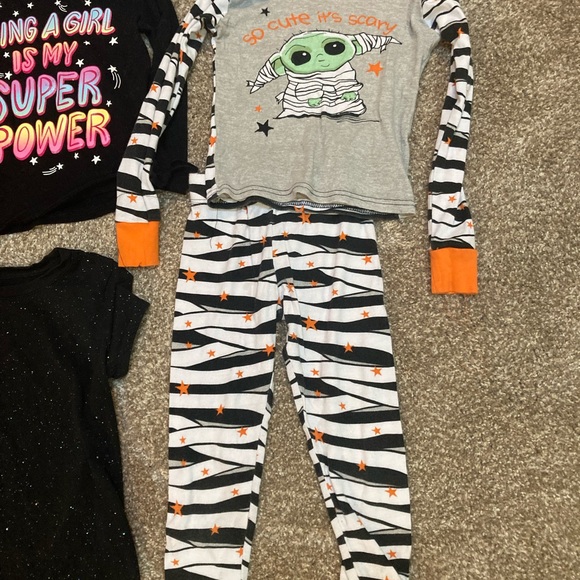 Girls size 6 tops/bottoms. - Picture 6 of 6